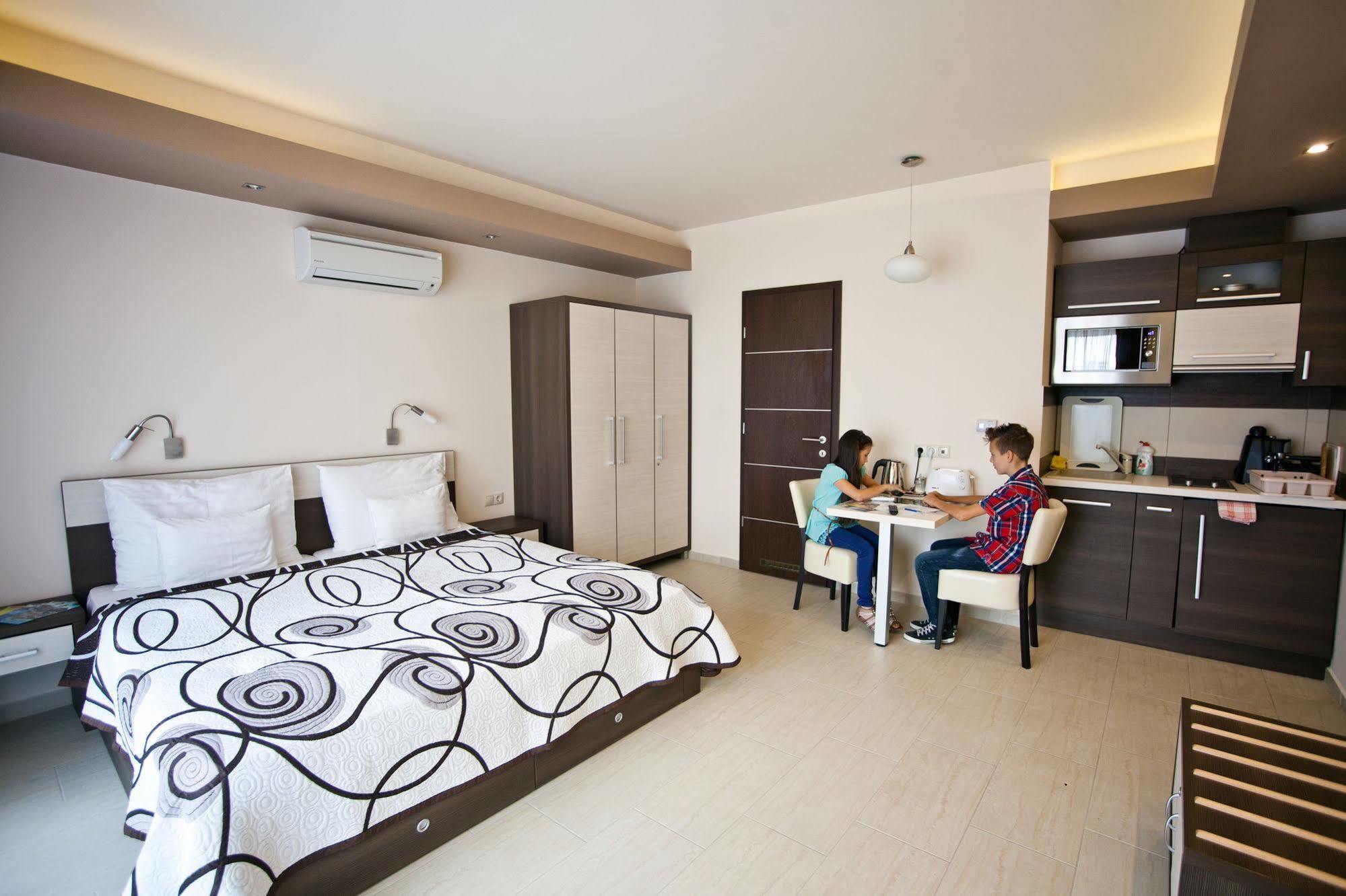 Nemeth Apartmanok Sarvar Exterior photo